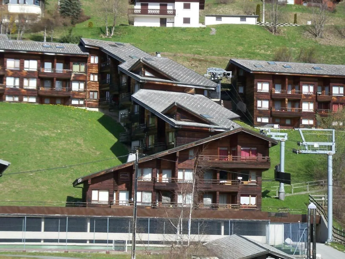 Apartment Les Gets - Appartement Renove Avec Balcon, Parking Et Wifi - Fr-1-623-195 France